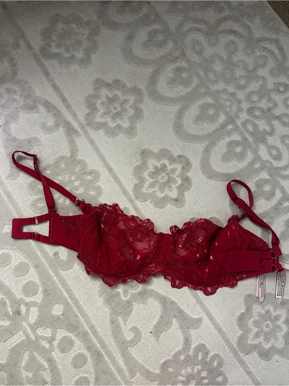 Victoria's Secret Red Lace bra -Size 32DDD